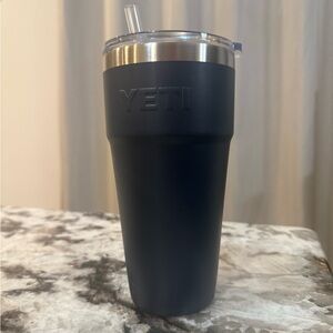 YETI Midnight Navy Tumbler with Clear Lid